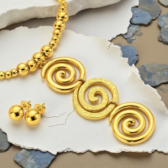 🆕️Glamorous Golden Statement Spiral Necklace & Earrings Set | 18K Gold Plated🌟 - Picture 5 of 13